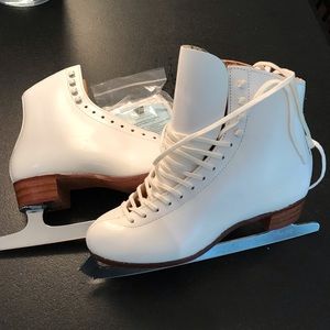 Riedell ice skates